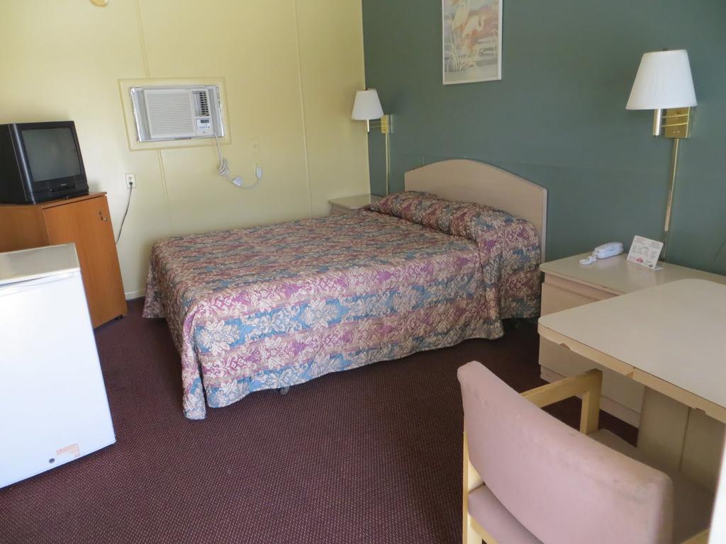Travelers Inn 오키초비 객실 사진